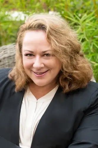 Elizabeth Ventor_headshot